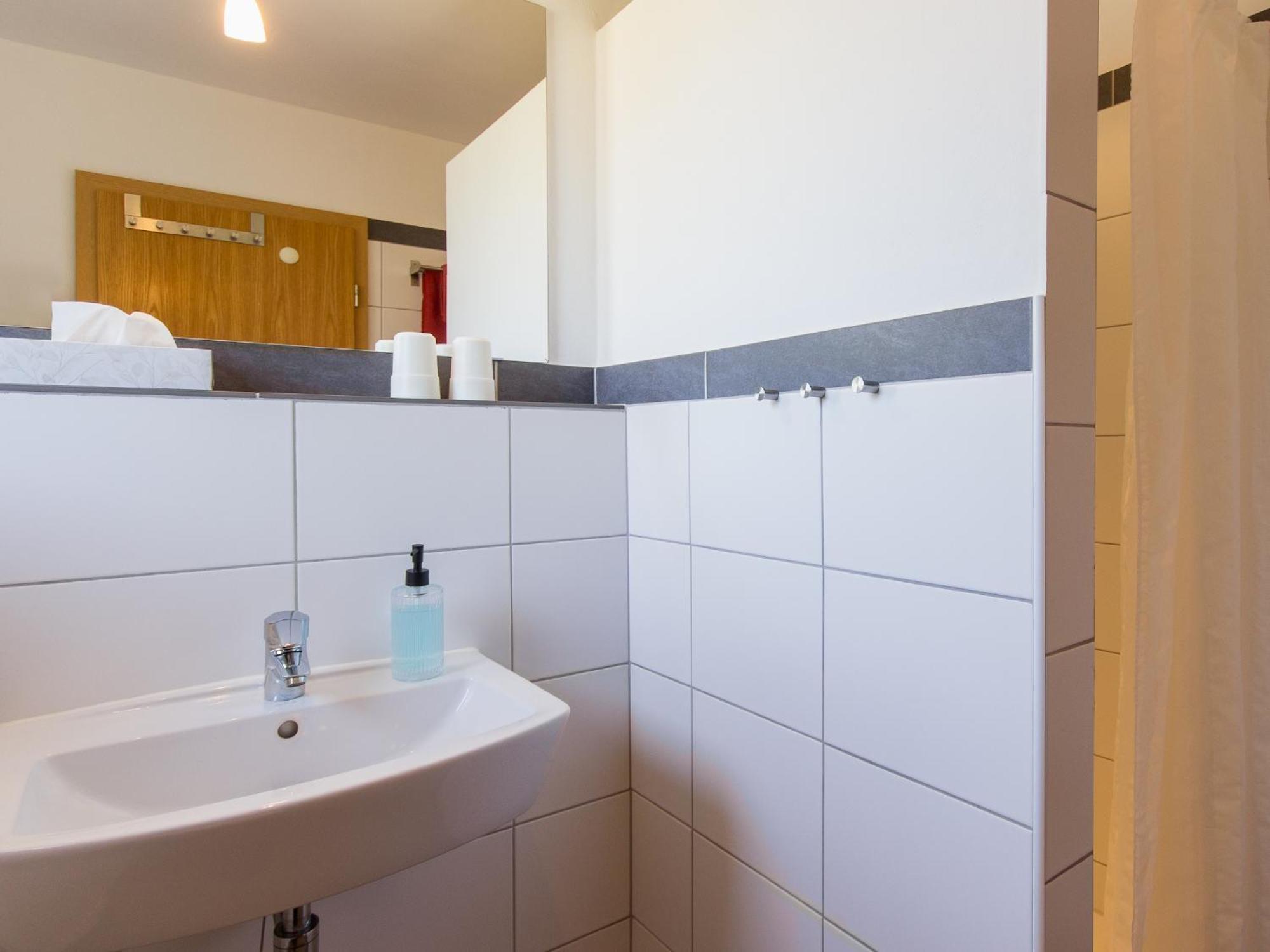 Ferienhaus Schwaab-Scherr, Genau Zwischen Bernkastel-Kues Und Traben-Trarbach, Mit Kostenlosem Oepnv-Ticket Fuer Bus Und Bahn, Parkplaetzen Und Fahrradgarage Эрден Экстерьер фото