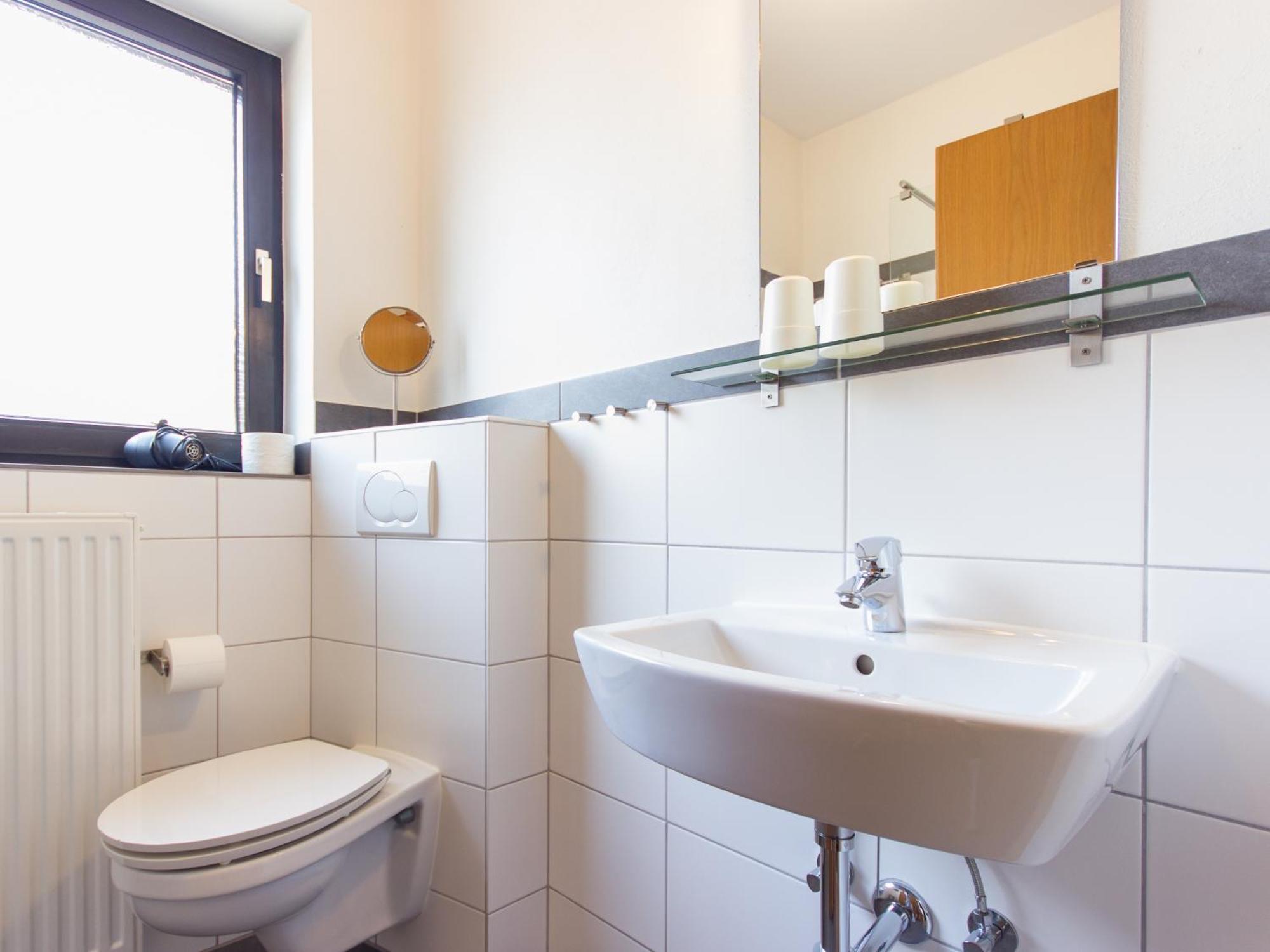 Ferienhaus Schwaab-Scherr, Genau Zwischen Bernkastel-Kues Und Traben-Trarbach, Mit Kostenlosem Oepnv-Ticket Fuer Bus Und Bahn, Parkplaetzen Und Fahrradgarage Эрден Экстерьер фото